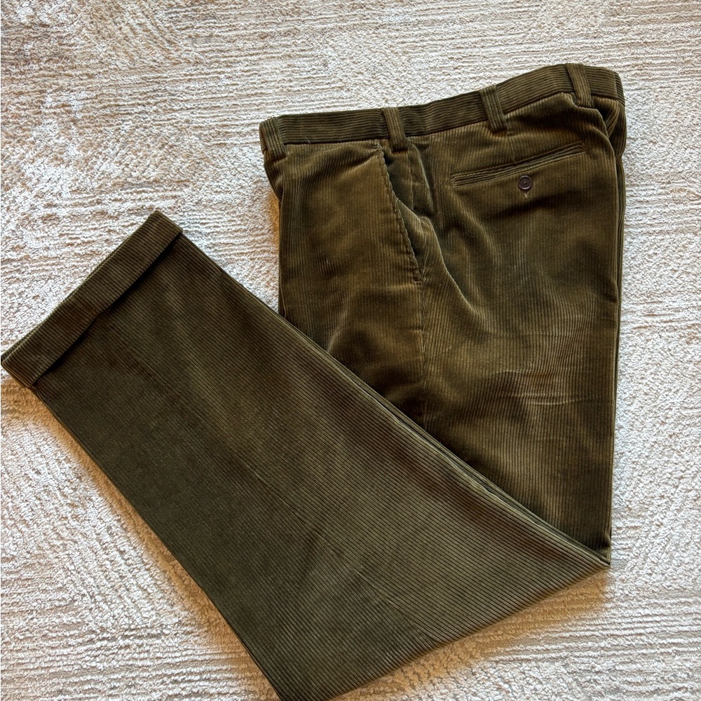 Orvis Brisbane Moss Corduroy Pants 38 x 32 Olive  Portugal 97% Cotton